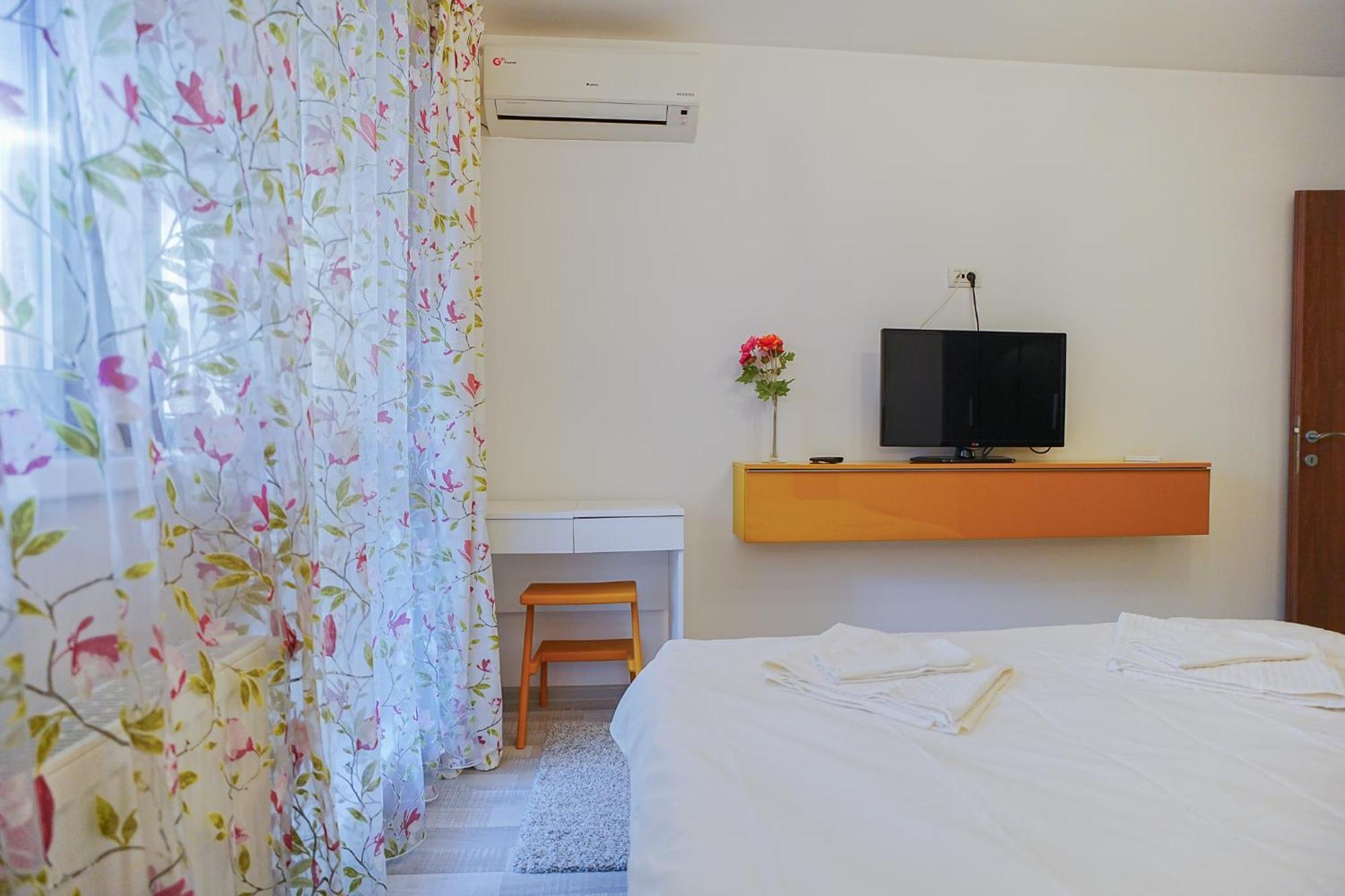 Hideaway Near Parliament Building Apartman Bukarest Kültér fotó