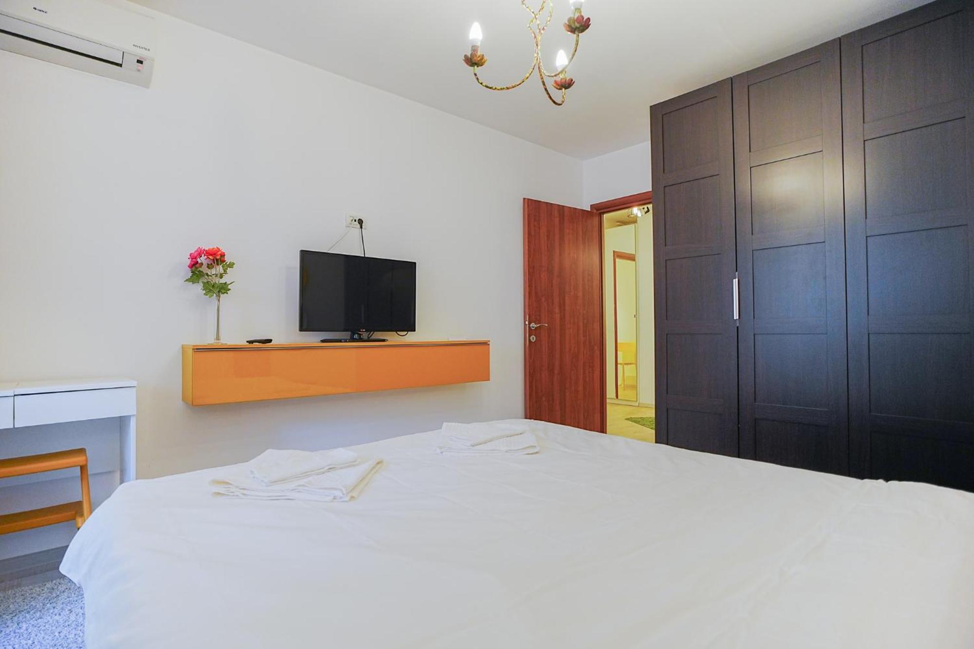 Hideaway Near Parliament Building Apartman Bukarest Kültér fotó